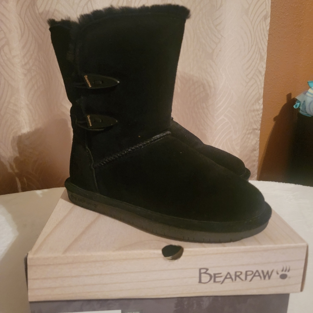 Black Bearpaw boots with fur size 7